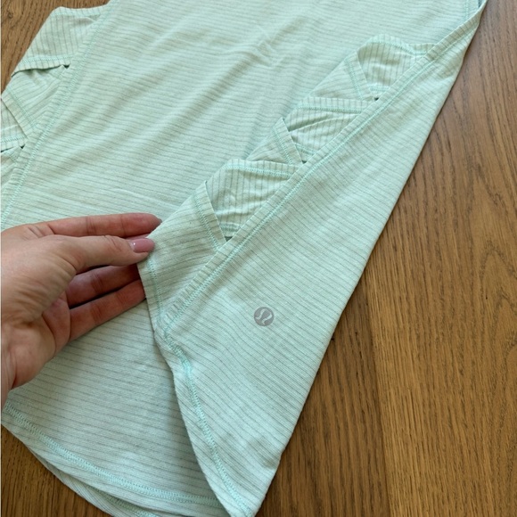Lululemon Athletica Varcity Muscle Tank Top - Mint Green - Size 6 - EUC - Picture 4 of 4